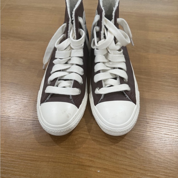 Converse Brown High-Tops with White Details - Picture 1 of 10